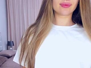 Top 20 Blonde Cam Girls Primed for Exclusive C2C Sex Chat