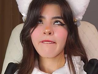 Carolinerouxs – Live Sex Show & Cam Model Profile on C2CPorn