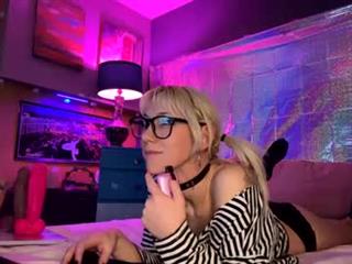 Blonde Adult Couples Webcams Live! (Aged 25-34) - C2C Porn
